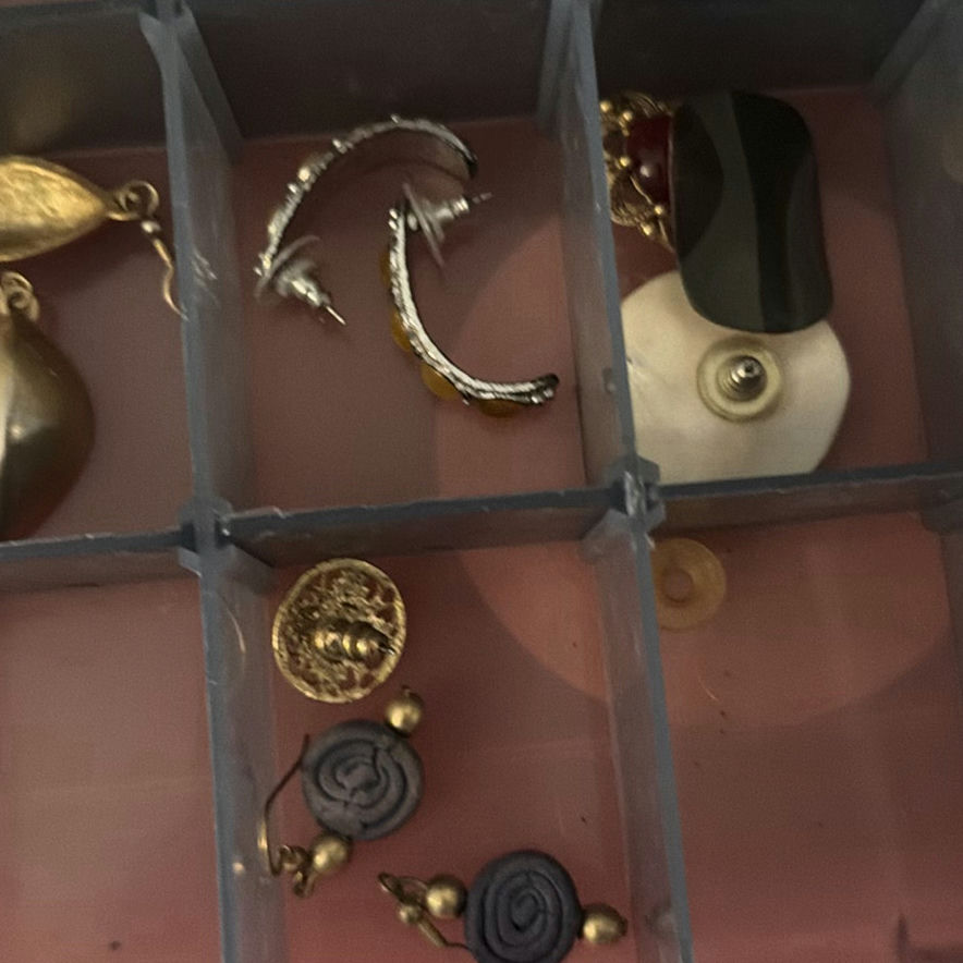 Assorted jewelry in plastic organizers - image 11 of 11