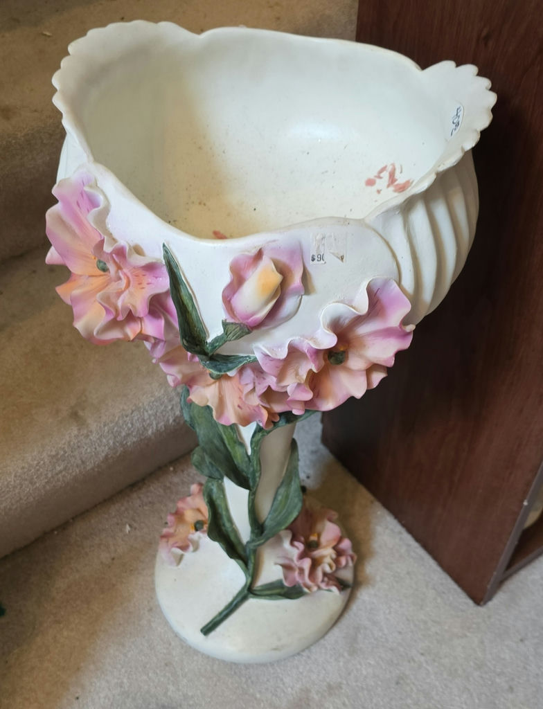 Decor - image 2 of 6
