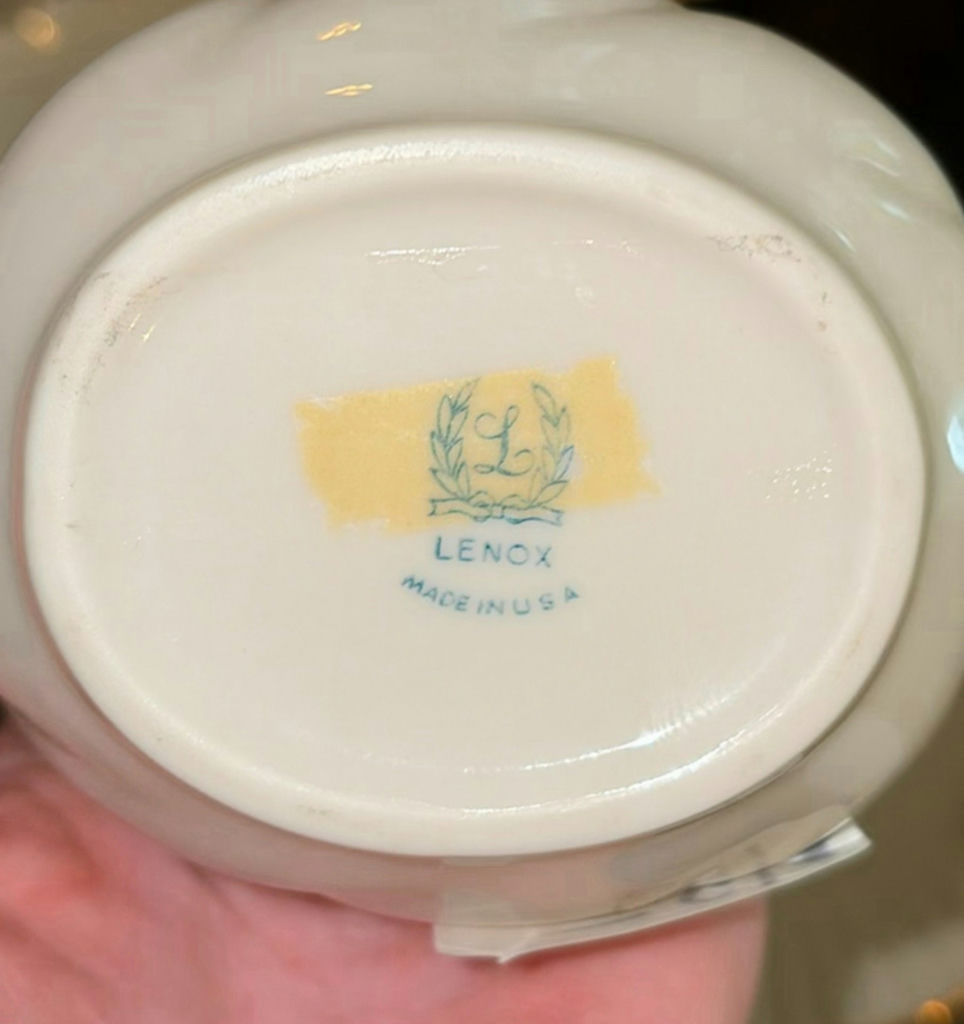 Lenox porcelain dinnerware collection with gold trim - image 3 of 27