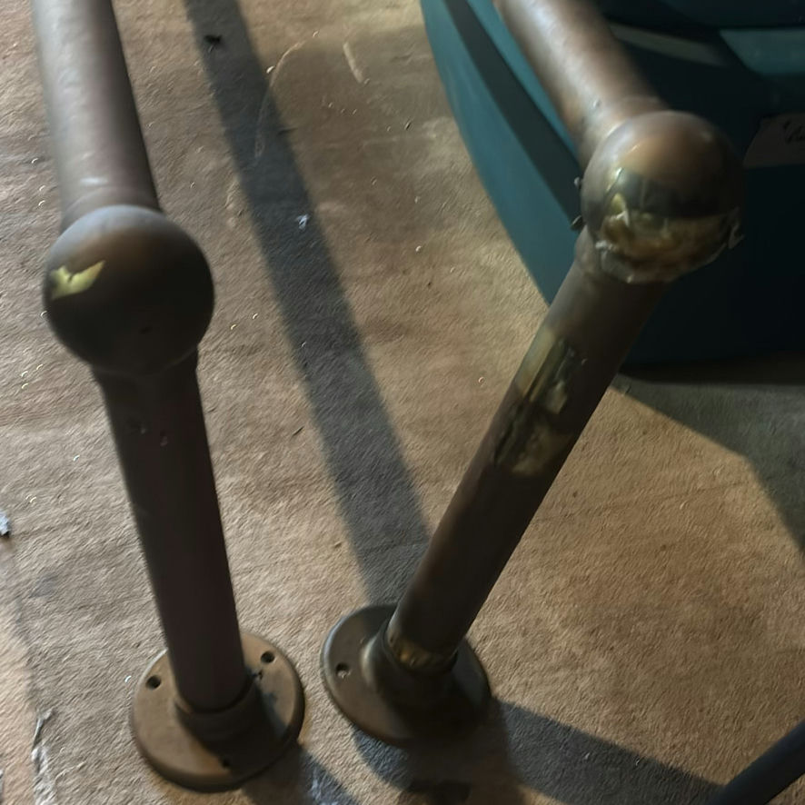 Copper pipe frame with floor flange bases - image 7 of 7