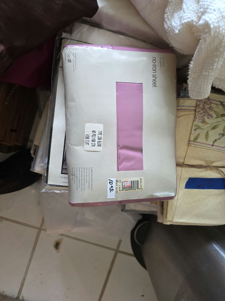 Bedding, Sheets And Jewelry Boxes - image 11 of 20