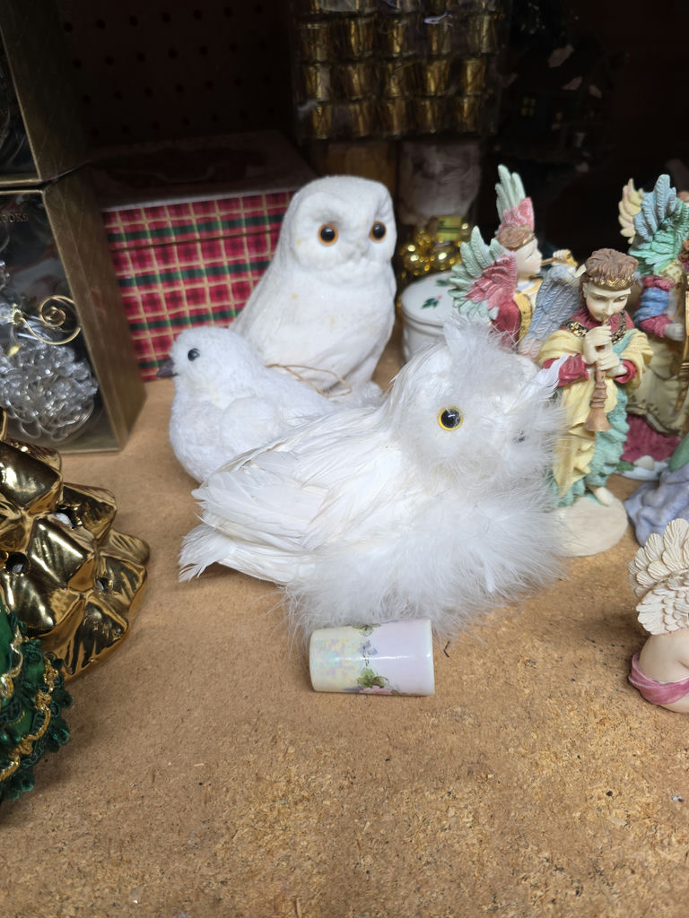 Xmas Decor - image 7 of 9