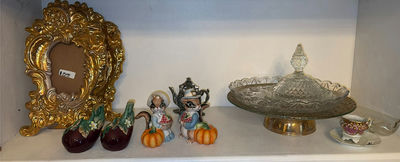 Assorted decorative home items: ornate frames, figurines, and glassware - Image 1 of 7