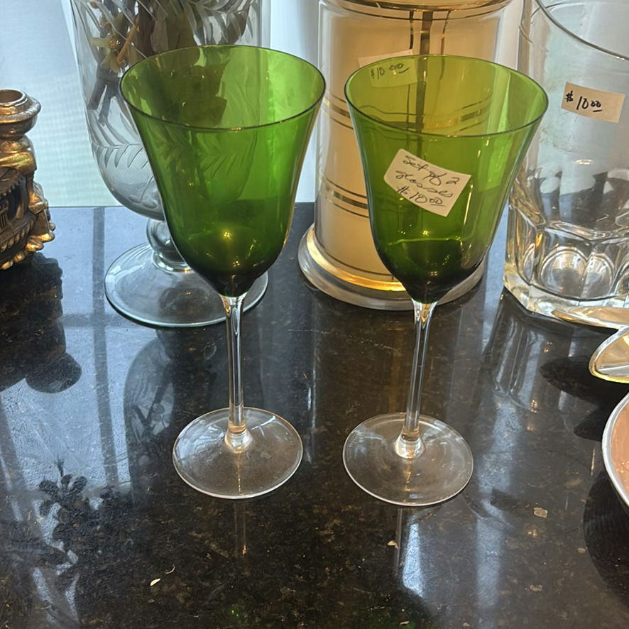 Assorted Kitchenware and Decorative Glassware - image 14 of 18