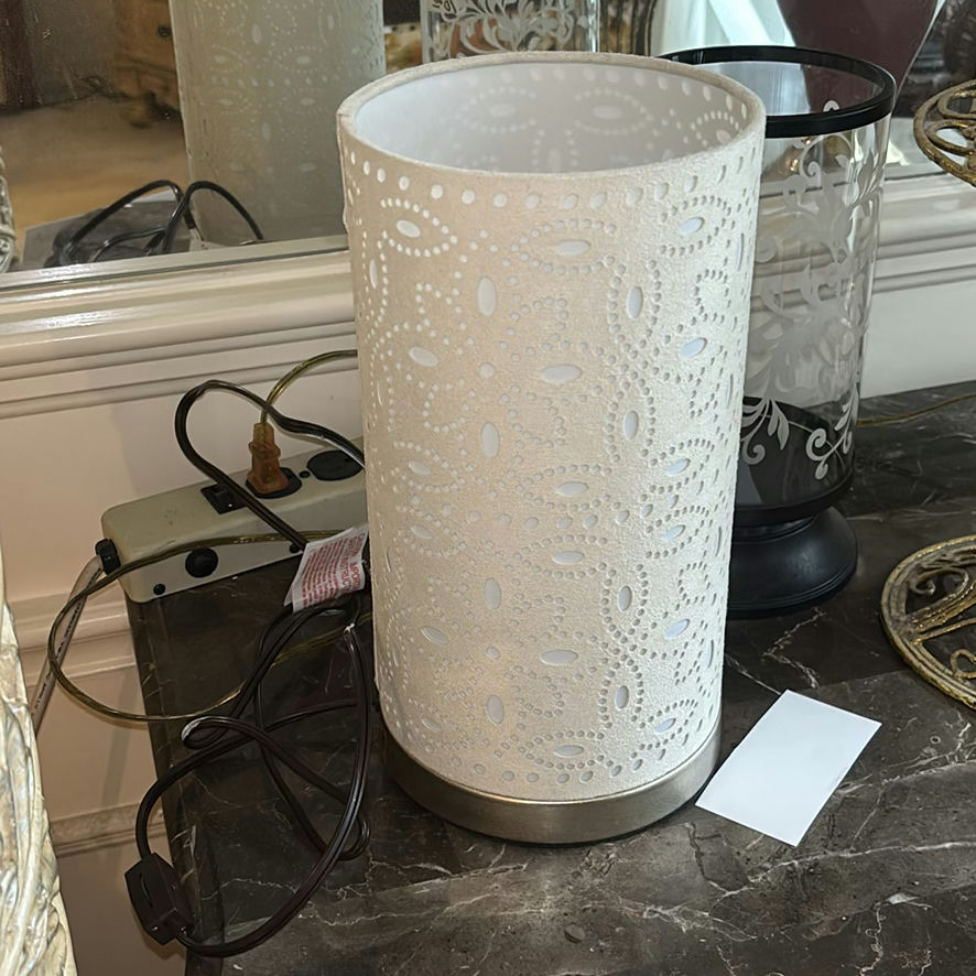Assorted Lamps and Lighting Accessories - image 2 of 6