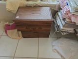 Bedding, Sheets And Jewelry Boxes - thumbnail 15 of 20