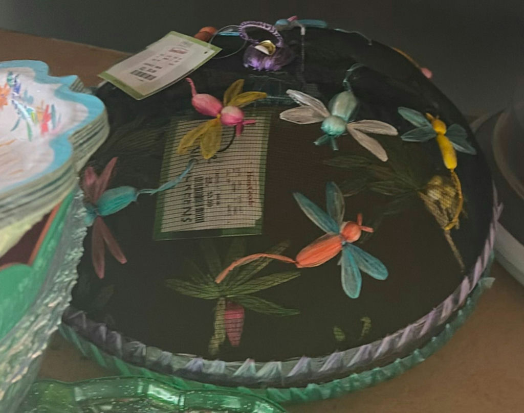 Assorted Glassware and Decorative Dishes - image 4 of 8