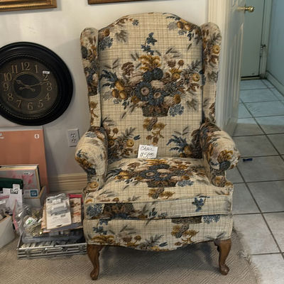 Vintage floral upholstered sofa set - Image 1 of 13