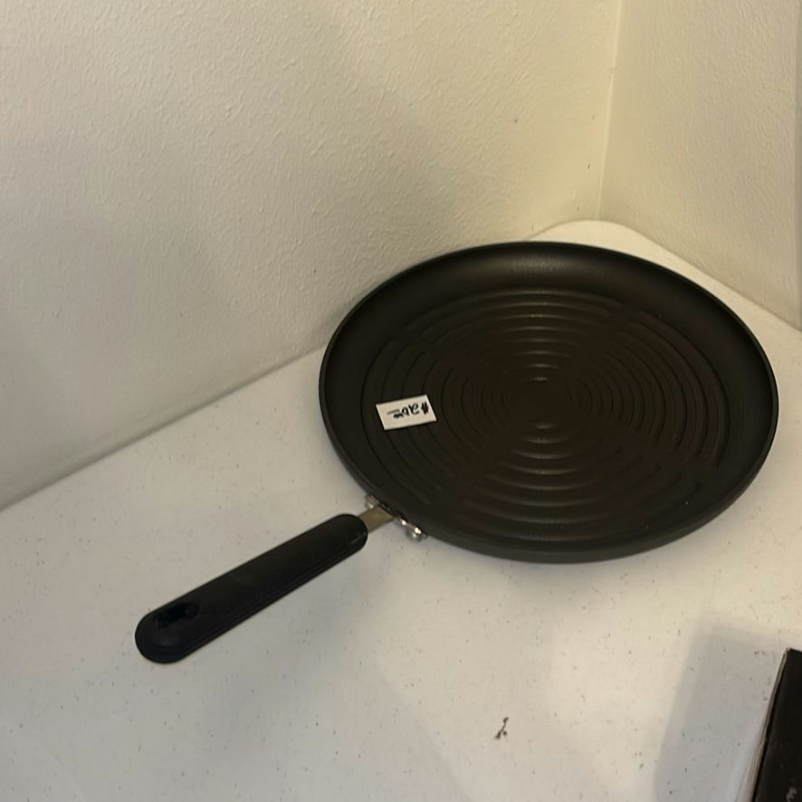 Assorted kitchen appliances, cookware, and gadgets - image 8 of 19