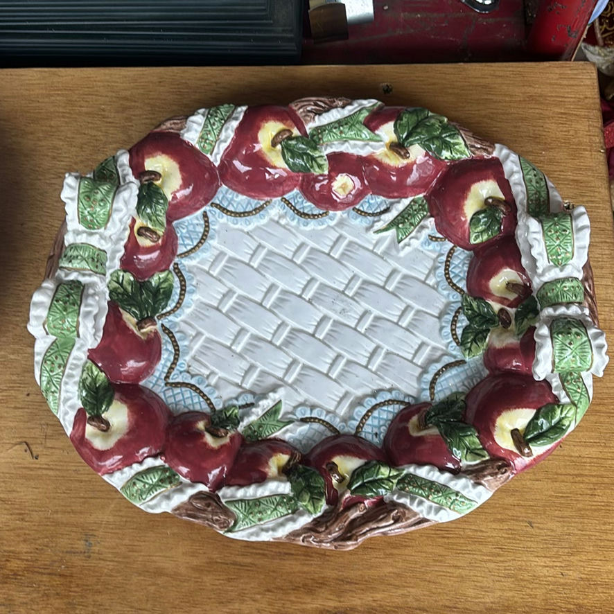 Assorted kitchenware and decorative ceramics - image 4 of 6