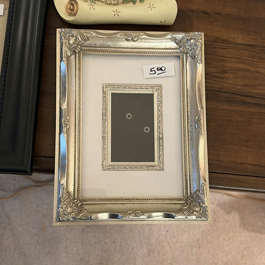 Assorted decorative picture frames - image 5 of 5
