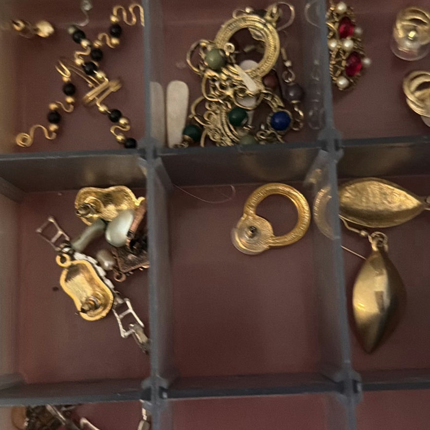 Assorted jewelry in plastic organizers - image 10 of 11