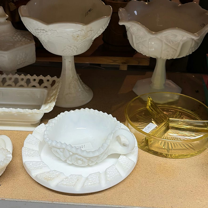 White embossed ceramic serving dishes and compotes - image 4 of 5