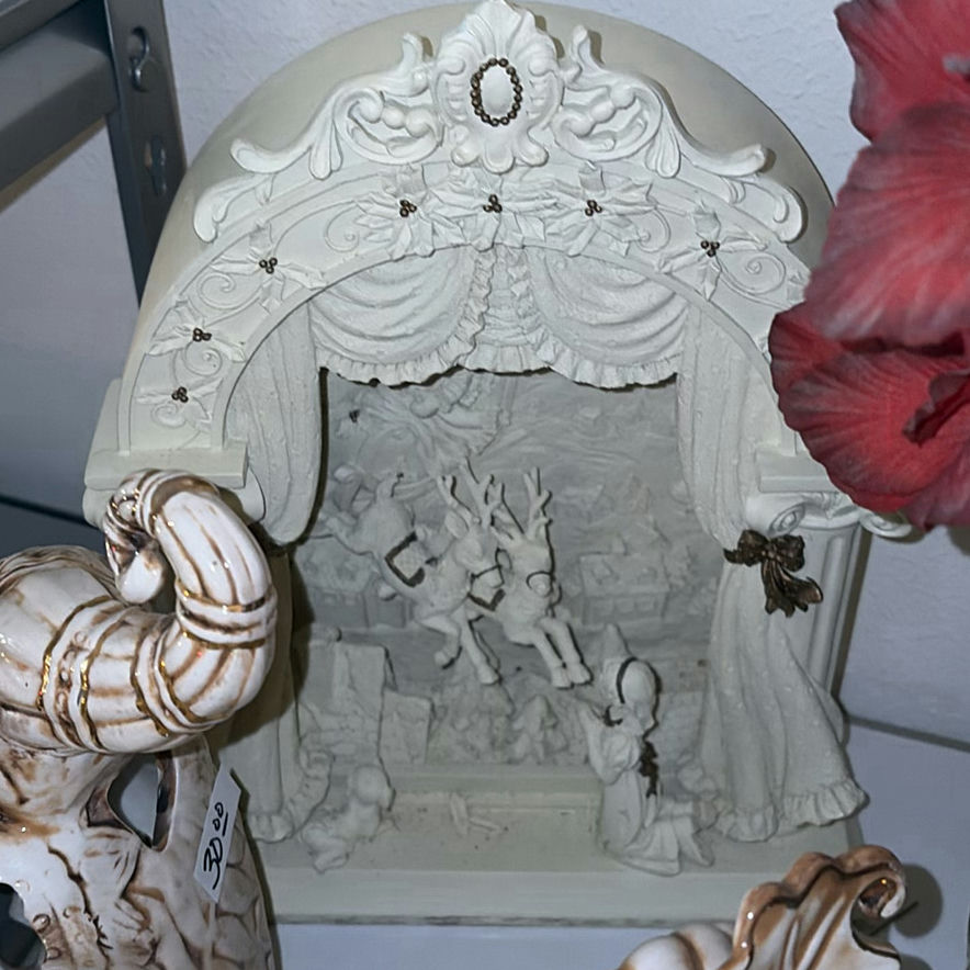 Decorative home accents set - image 11 of 12