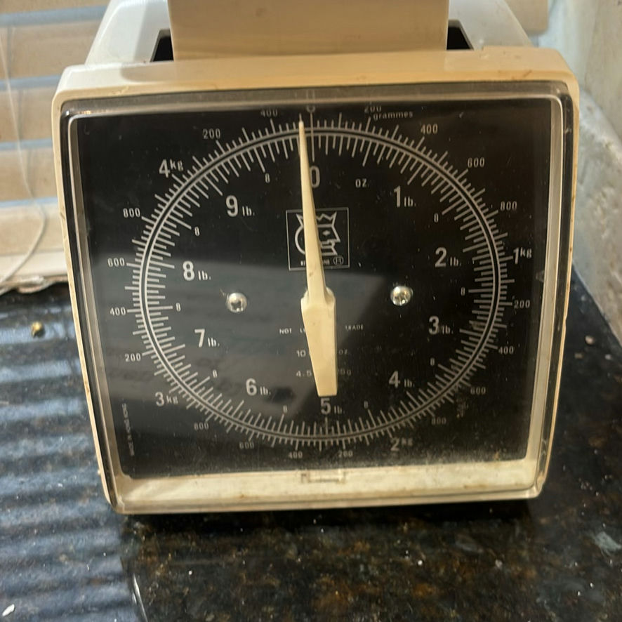 Vintage kitchenware and decor collection - image 8 of 9