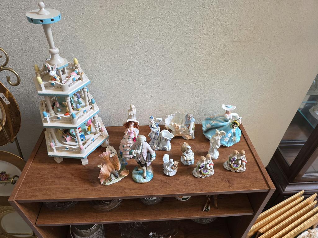 Decor - image 2 of 5