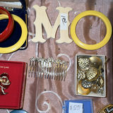 Assorted vintage costume jewelry collection - thumbnail 4 of 7
