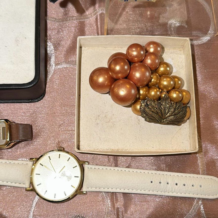 Assorted Watches and Jewelry - image 5 of 8