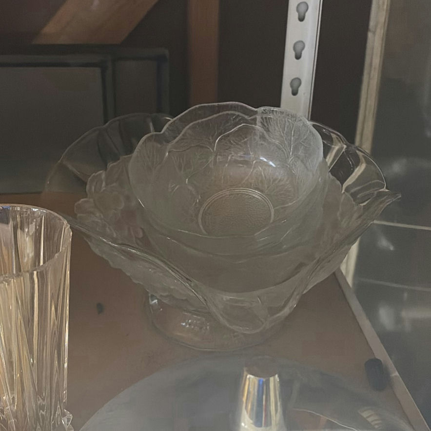 Assorted teacups, bowls, plates and glassware - image 6 of 7