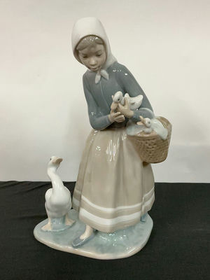 Lladro Girl With Goose w/original box - Image 1 of 6