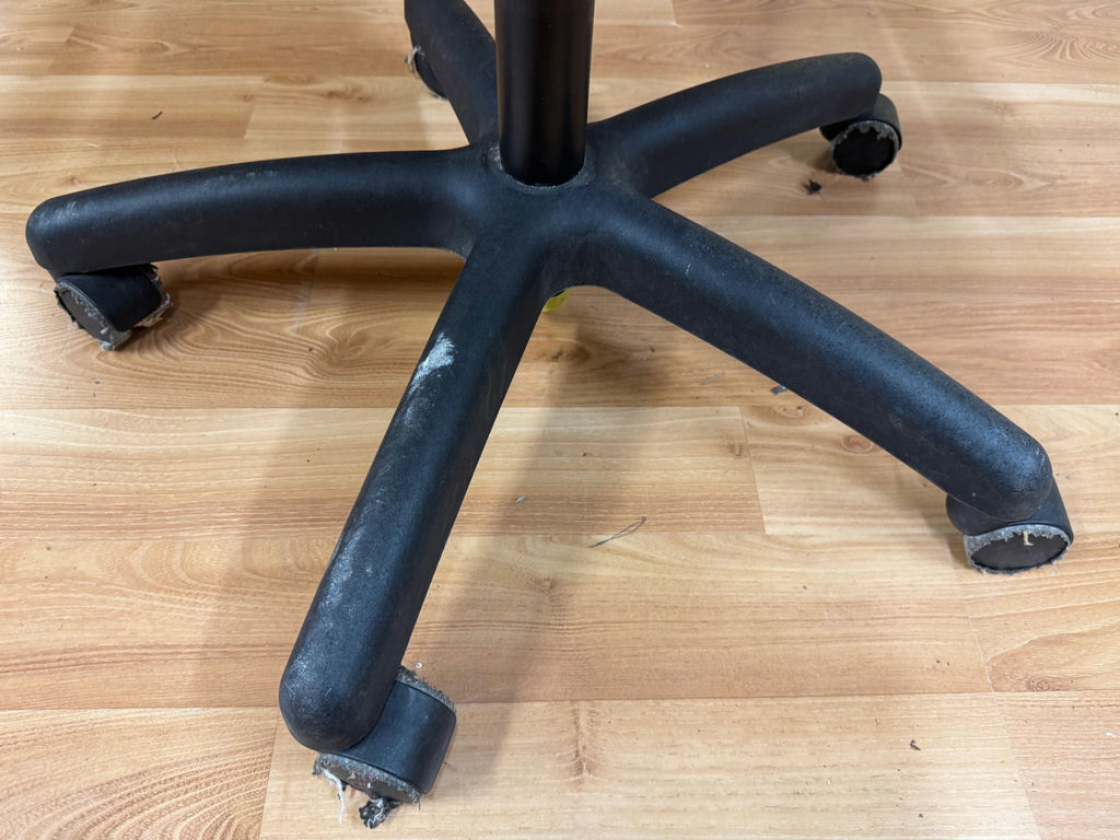 Rolling Office Chair - image 4 of 6