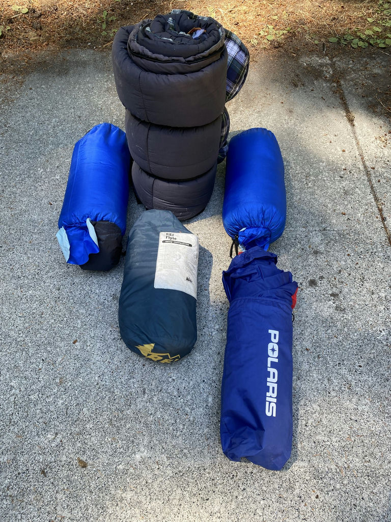 Sleeping Bags and a vintage single tent from REI - image 1 of 3