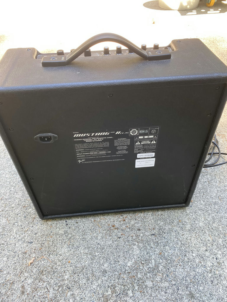 Guitar Amplifier - image 4 of 5