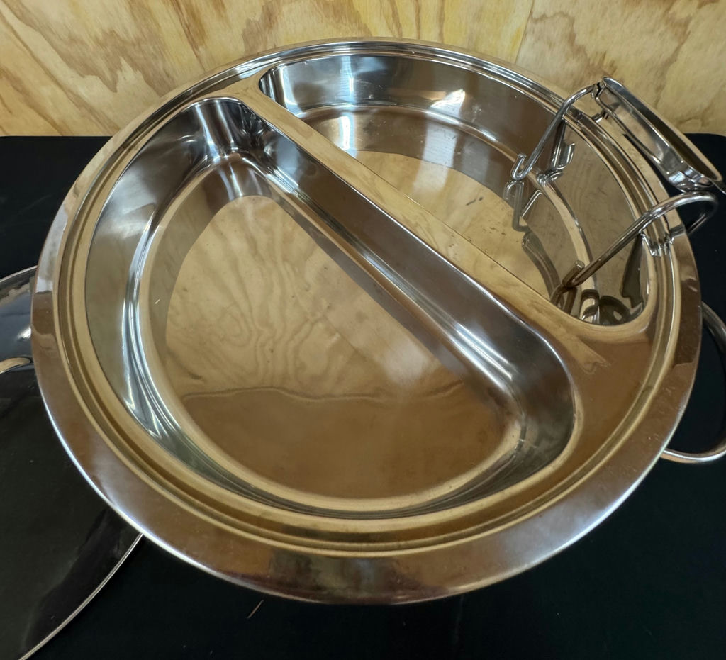 Stainless steel chafing dish set with lids and burner - image 2 of 4