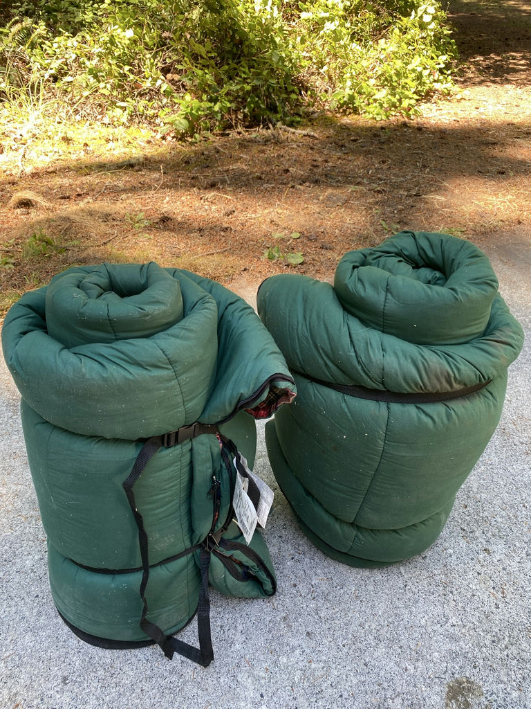 Camping Lot With Cots & Tent - image 8 of 8
