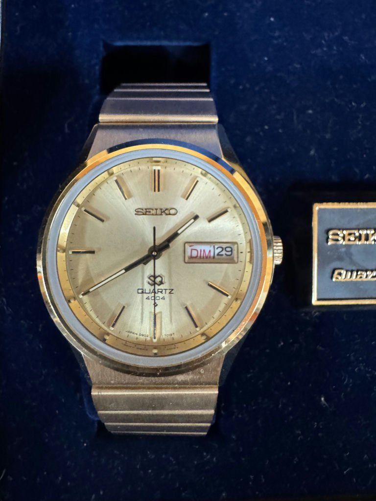 Collection of vintage Seiko, Hamilton, and Bulova watches - image 3 of 8