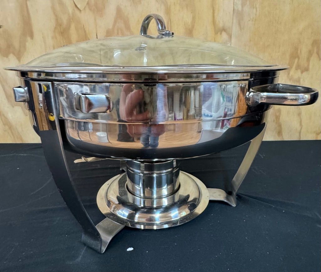 Stainless steel chafing dish set with lids and burner - image 1 of 4