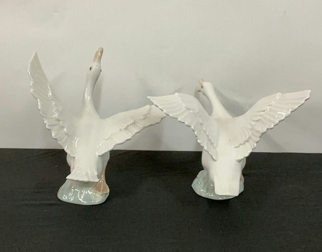Lladro Flying and Jumping Geese - image 3 of 5