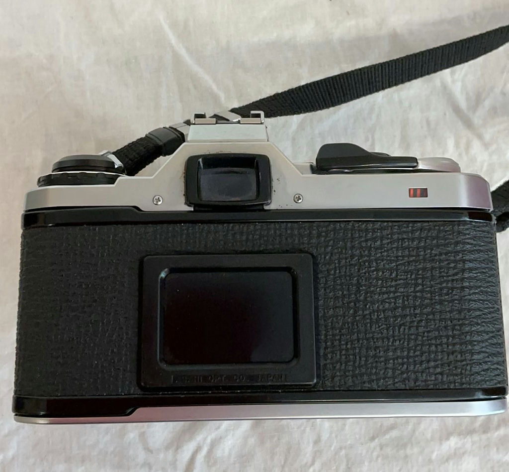 Two vintage film cameras: Kodak Vigilant Junior Six-20 folding camera and Pentax ME Super 35mm SLR - image 3 of 6