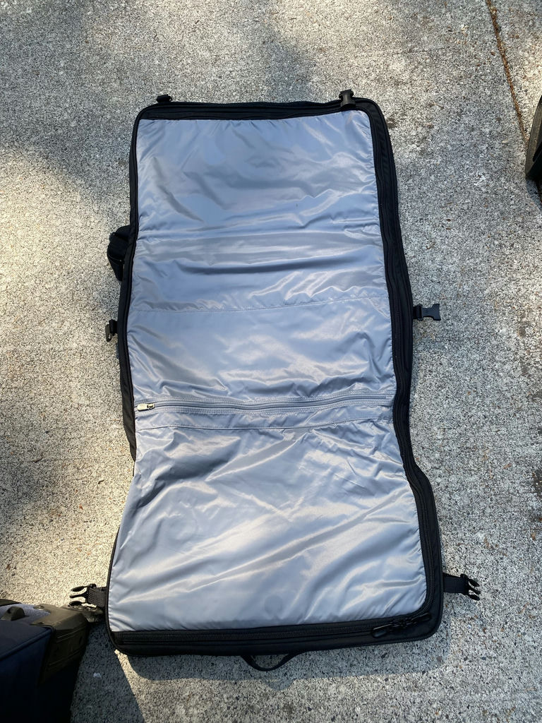 Specialty Travel Bags - image 7 of 8