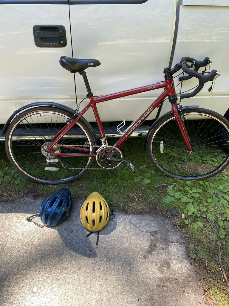 Cannondale Silk Tour 800 Road Bike And Helmets - image 1 of 7