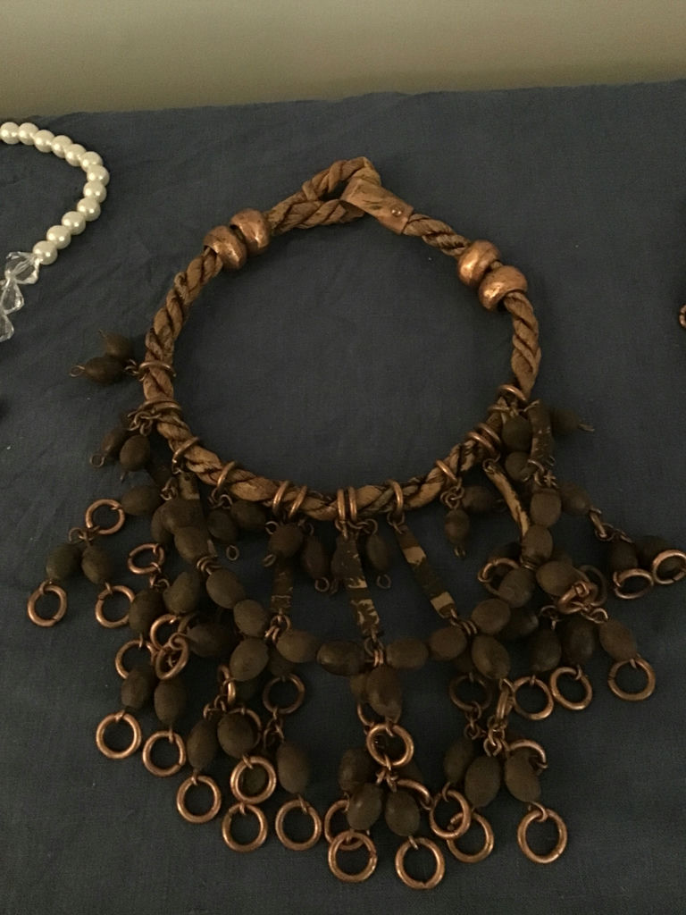 Statement  necklaces  - image 4 of 7