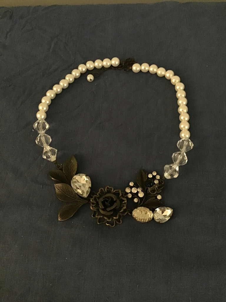 Statement necklaces - image 5 of 7