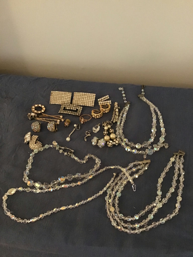 Assorted crystal jewelry - image 1 of 3