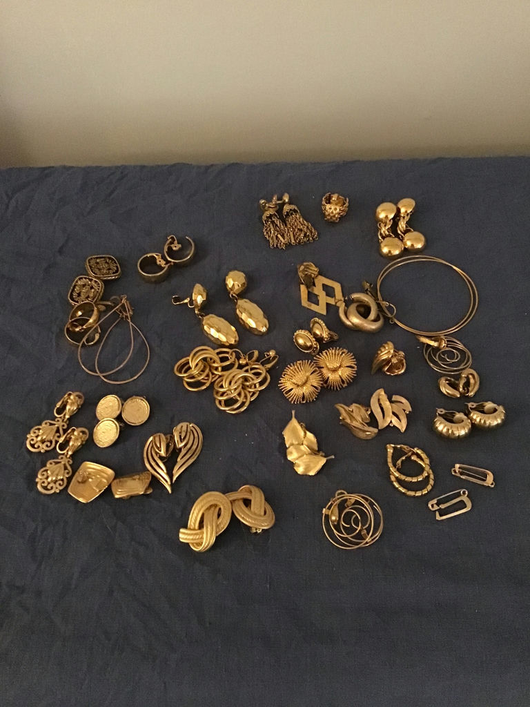 Gold-toned earrings collection - image 1 of 3