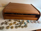 Vintage jewelry assortment in wooden box - thumbnail 7 of 7