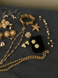 Assorted gold-tone and ‘pearl ‘jewelry collection - thumbnail 3 of 3