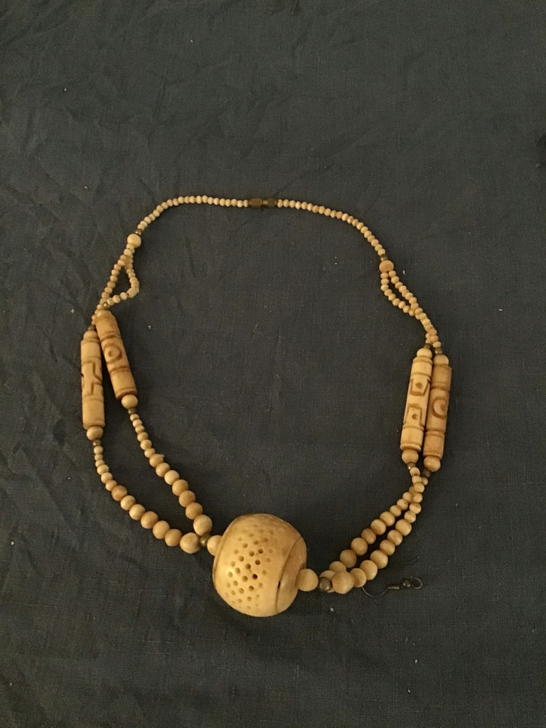 Statement necklaces - image 7 of 7