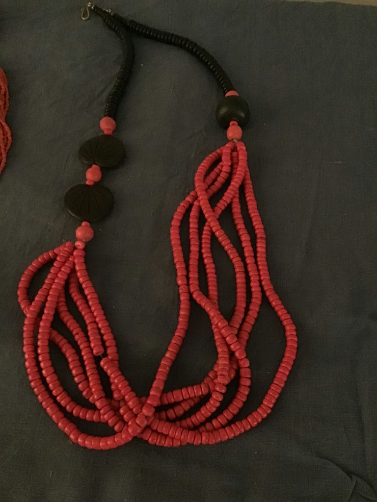 Red beaded jewelry collection - image 4 of 4