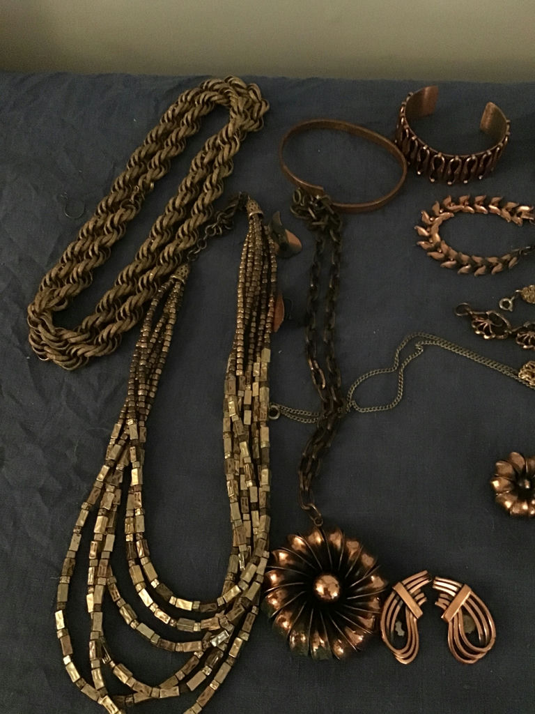 Assorted copper-toned jewelry collection - image 2 of 3
