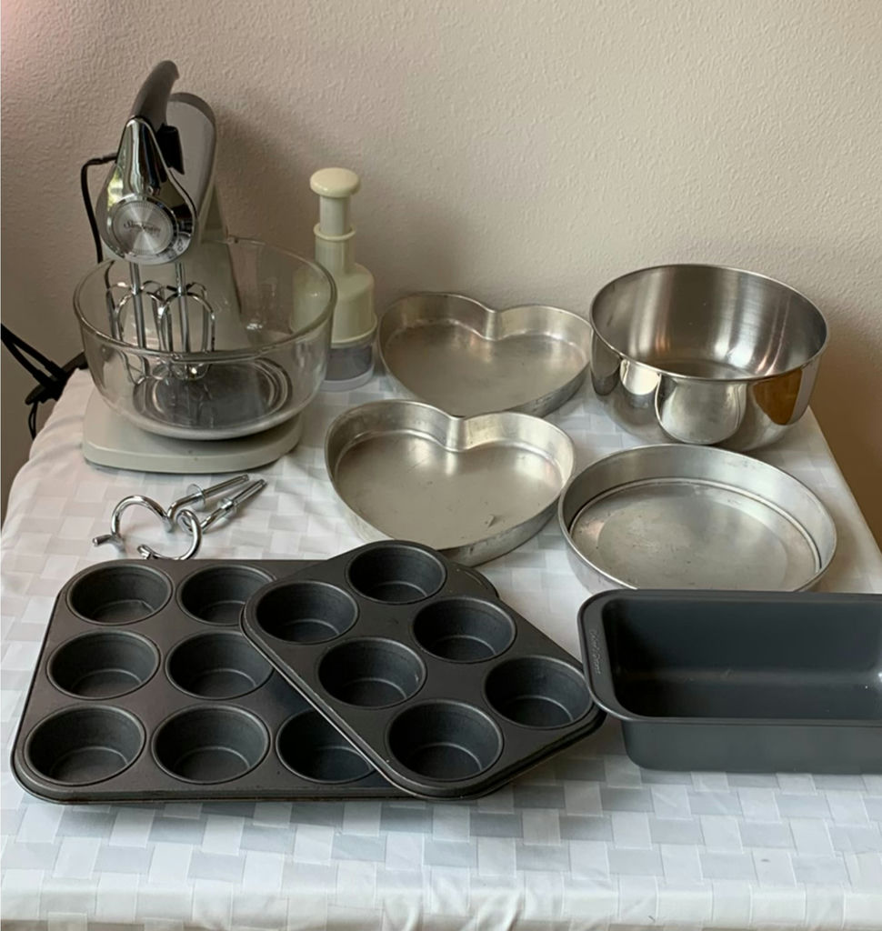 Sun beam Mixer ,Baking Pans - image 1 of 7
