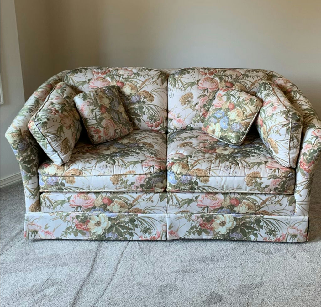Flexsteel Floral Fabric Loveseat - image 1 of 5