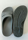 Crocs And Oofos - thumbnail 4 of 4