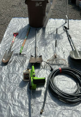 Portland Electric Chainsaw, Long Handles Garden Tools And More - Image 1 of 9