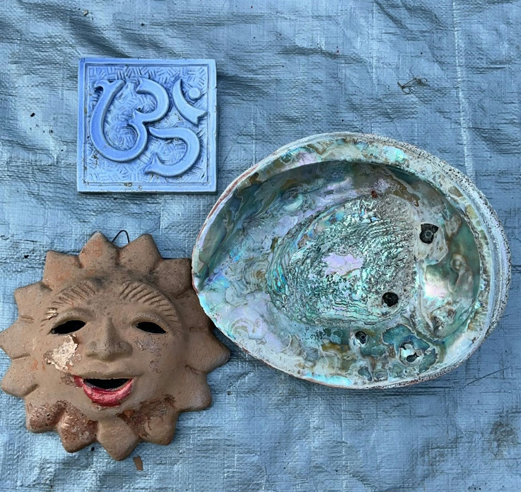 Last Of The Yard Art - image 4 of 8