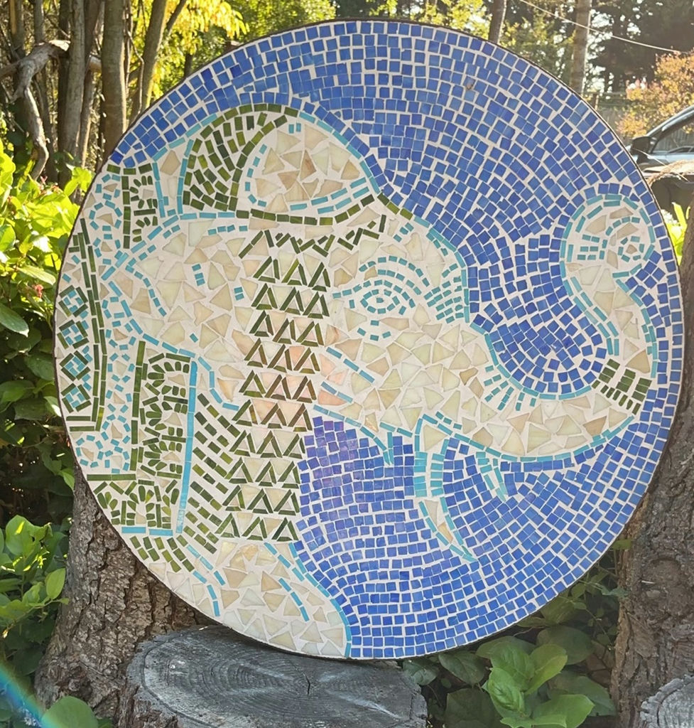 Mosaic Elephant on Metal Table Top Yard Art - image 1 of 4